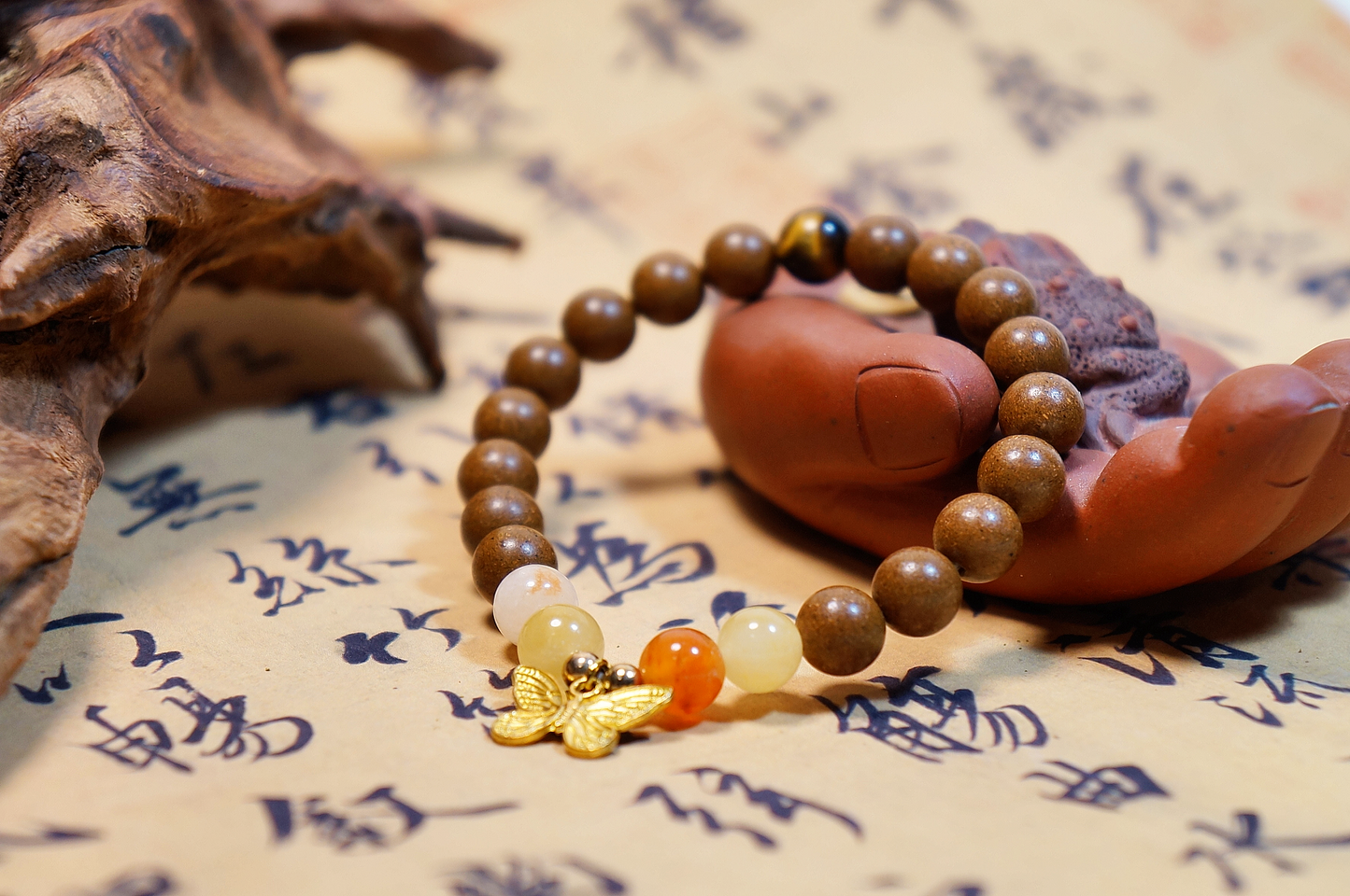 Grounding Earth Sandalwood & Tiger's Eye Bracelet