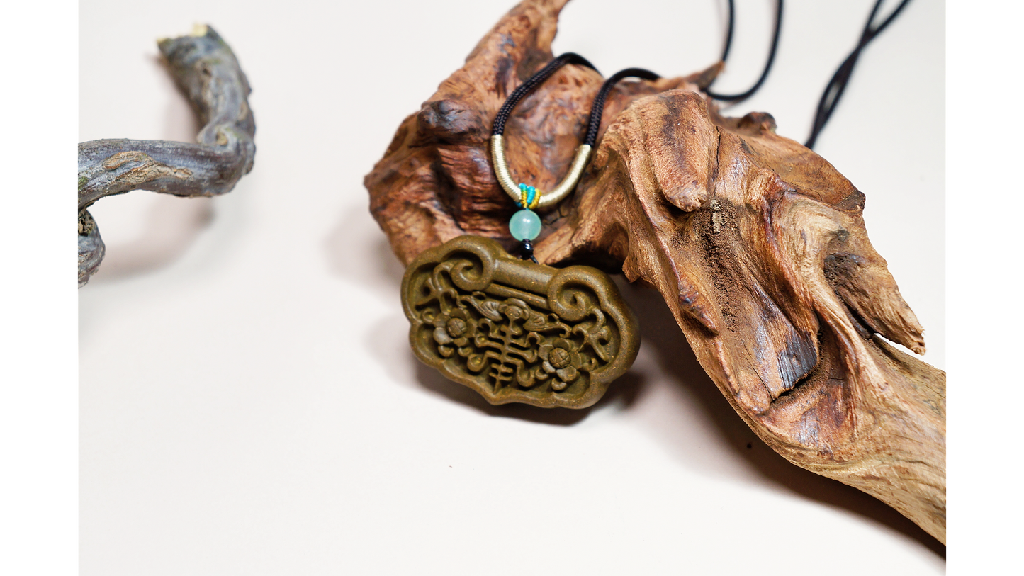 Fortune Ruyi Lock Aromatic Pendant